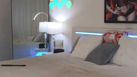 Snapshot of daddyissuessab chatting on 12/22/24, 11:44 Sabrinna Bae online show from 12/22/24, 11:44