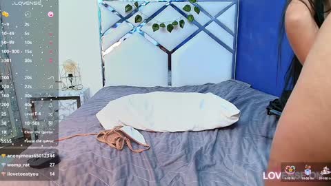 Snapshot of daddyissuesss_ chatting on 01/05/25, 10:40 JAZMIN online show from 01/05/25, 10:40