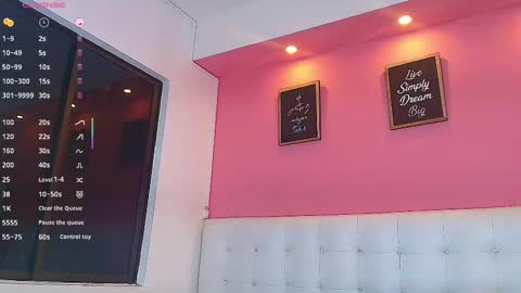 Snapshot of daddyissuesss_ chatting on 03/03/25, 07:39 JAZMIN online show from 03/03/25, 07:39