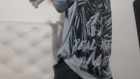 Snapshot of daddyisuues902440 chatting on 04/22/26, 07:44 tayler online show from 04/22/26, 07:44