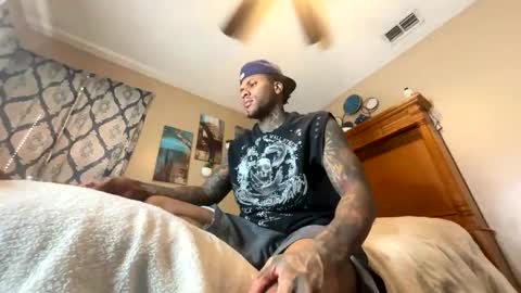 sexy tatted king bbc online show from 10/21/25, 02:51