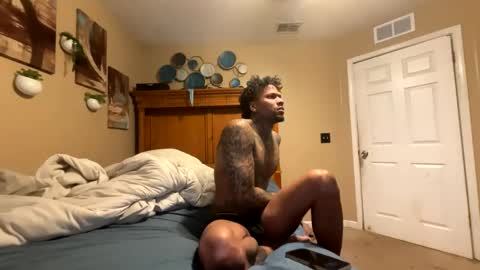 Snapshot of daddyjanimal chatting on 04/04/26, 05:43 sexy tatted king bbc online show from 04/04/26, 05:43
