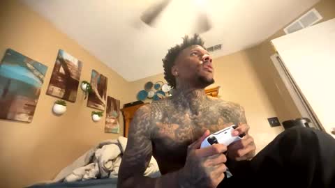 Snapshot of daddyjanimal chatting on 04/13/26, 02:00 sexy tatted king bbc online show from 04/13/26, 02:00