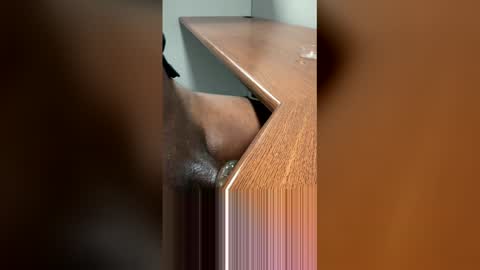 Snapshot of daddyleebbc chatting on 03/18/26, 05:43 DaddyLeeBBC online show from 03/18/26, 05:43