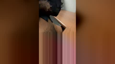 Snapshot of daddyleebbc chatting on 04/24/26, 06:05 DaddyLeeBBC online show from 04/24/26, 06:05