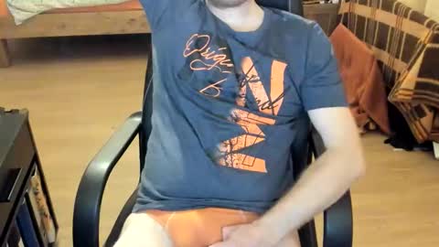 Snapshot of daddylovepegging chatting on 12/20/25, 09:22 daddylovepegging online show from 12/20/25, 09:22