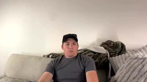 Snapshot of daddynsunshine chatting on 05/11/26, 12:38 daddynsunshine online show from 05/11/26, 12:38