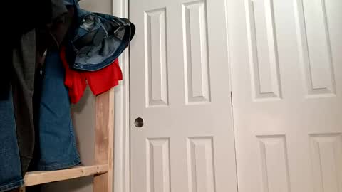 Snapshot of daddyplumber1 chatting on 12/20/25, 05:09 daddyplumber1 online show from 12/20/25, 05:09