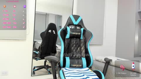 Snapshot of daddyrich4u chatting on 11/12/25, 12:55 daddyrich4u online show from 11/12/25, 12:55