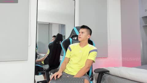 Snapshot of daddyrich4u chatting on 11/16/25, 11:54 daddyrich4u online show from 11/16/25, 11:54