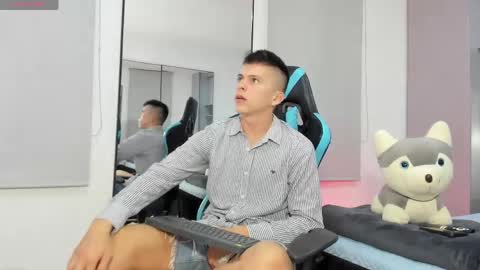 Snapshot of daddyrich4u chatting on 04/24/26, 12:46 daddyrich4u online show from 04/24/26, 12:46