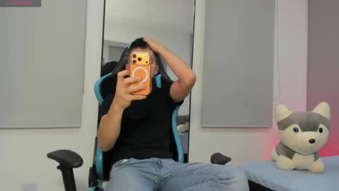 Snapshot of daddyrich4u chatting on 05/02/26, 12:15 daddyrich4u online show from 05/02/26, 12:15