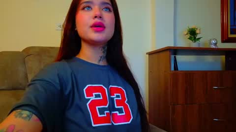 Snapshot of daddys_little_secrett chatting on 06/24/26, 12:53 Valen online show from 06/24/26, 12:53