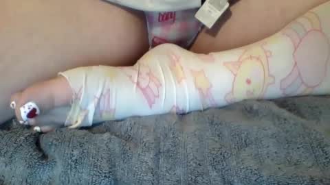 Snapshot of daddysgirlava chatting on 09/19/25, 09:26 Ava Angel online show from 09/19/25, 09:26