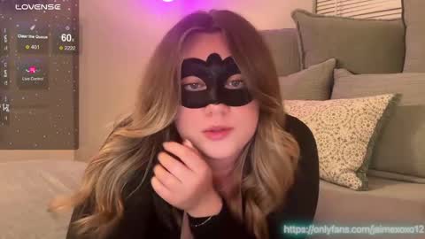 Snapshot of daddyslittlegirl12 chatting on 02/09/25, 03:32 Jaime online show from 02/09/25, 03:32