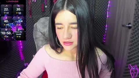 Snapshot of daddyspetite_ chatting on 09/14/25, 03:44 Lili online show from 09/14/25, 03:44