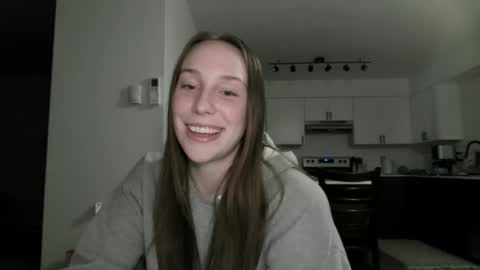 Snapshot of daddysssgoodgirl chatting on 10/05/25, 05:06 daddys good girl online show from 10/05/25, 05:06
