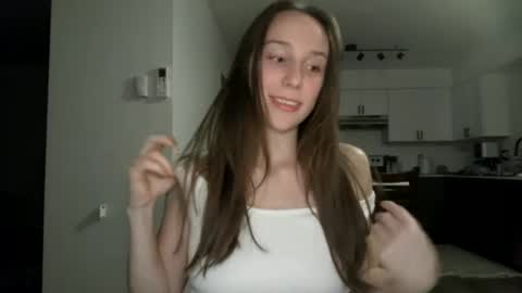 Snapshot of daddysssgoodgirl chatting on 10/06/25, 05:38 daddys good girl online show from 10/06/25, 05:38