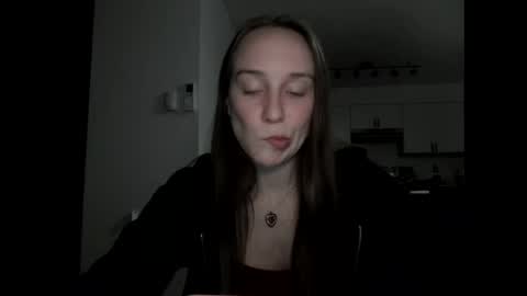Snapshot of daddysssgoodgirl chatting on 10/25/25, 07:16 daddys good girl online show from 10/25/25, 07:16