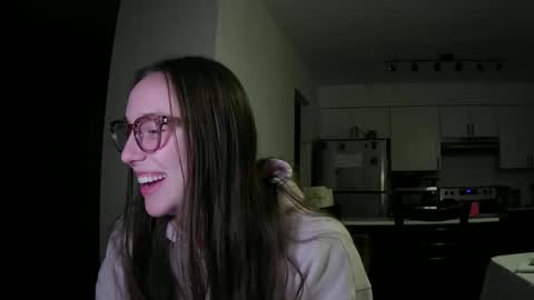 Snapshot of daddysssgoodgirl chatting on 01/17/26, 08:19 daddys good girl online show from 01/17/26, 08:19