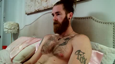 Snapshot of daddyunlocked chatting on 09/09/25, 01:10 daddyunlocked online show from 09/09/25, 01:10