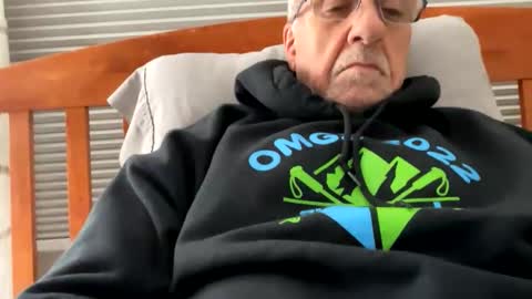 Snapshot of daddyweis chatting on 11/22/25, 04:33 daddyweis online show from 11/22/25, 04:33