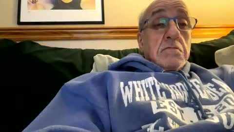 Snapshot of daddyweis chatting on 12/13/25, 08:25 daddyweis online show from 12/13/25, 08:25