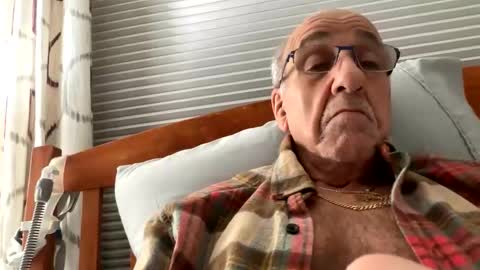 Snapshot of daddyweis chatting on 03/08/26, 04:27 daddyweis online show from 03/08/26, 04:27