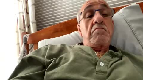 Snapshot of daddyweis chatting on 03/31/26, 02:24 daddyweis online show from 03/31/26, 02:24