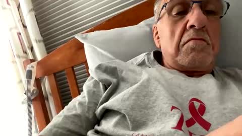 Snapshot of daddyweis chatting on 04/13/26, 02:17 daddyweis online show from 04/13/26, 02:17