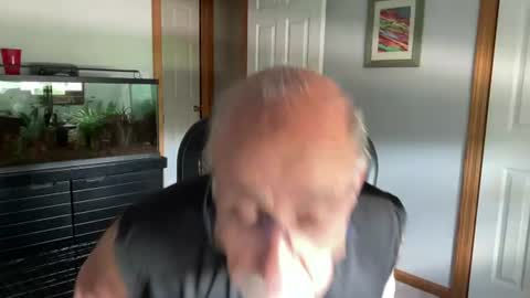 Snapshot of daddyweis chatting on 06/12/26, 05:12 daddyweis online show from 06/12/26, 05:12