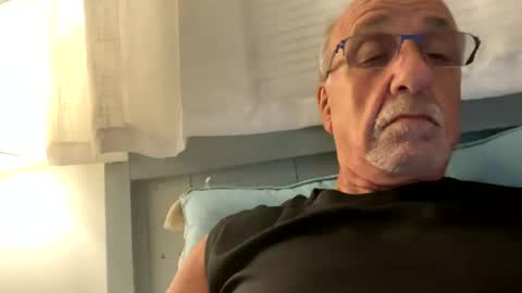 Snapshot of daddyweis chatting on 07/11/26, 02:58 daddyweis online show from 07/11/26, 02:58
