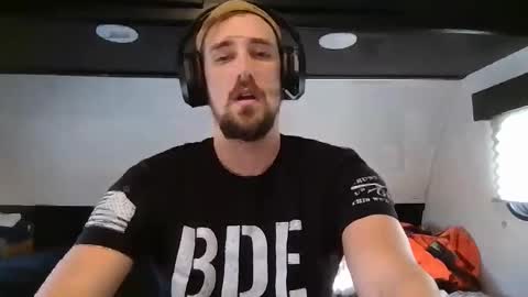 Snapshot of dadgoeswild chatting on 12/24/24, 08:16 DadGoesWild online show from 12/24/24, 08:16