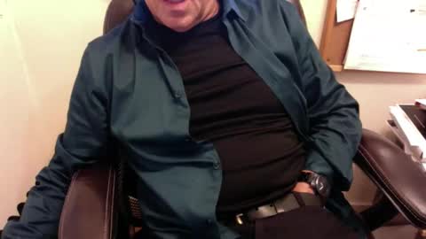 Snapshot of dadooronron69 chatting on 09/25/25, 05:16 dadooronron69 online show from 09/25/25, 05:16