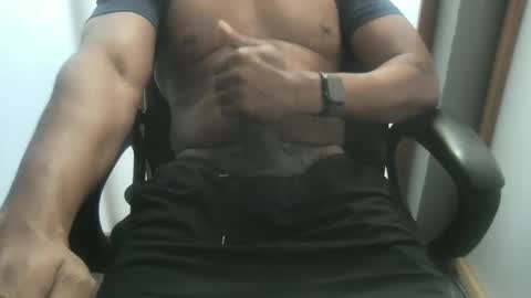 Snapshot of dadsblk chatting on 10/07/25, 06:16 D online show from 10/07/25, 06:16