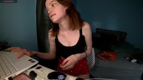 Snapshot of dadwouldbeproud1 chatting on 04/13/26, 12:43 dadwouldbeproud1 online show from 04/13/26, 12:43