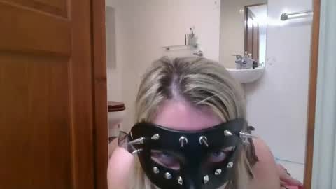 Snapshot of dadys_cum_nurse chatting on 07/31/26, 10:53 Dadys and his Cum Nurse online show from 07/31/26, 10:53