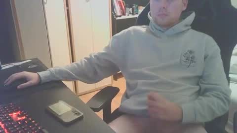 Snapshot of dae5 chatting on 10/21/25, 05:57 Dae5 online show from 10/21/25, 05:57