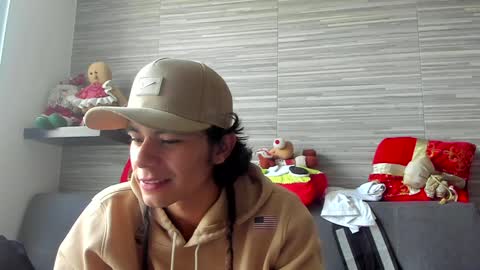 Snapshot of daemon_txuspunk chatting on 12/15/24, 02:16 DAEMON online show from 12/15/24, 02:16