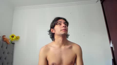 Snapshot of daemon_txuspunk chatting on 12/18/24, 08:03 DAEMON online show from 12/18/24, 08:03