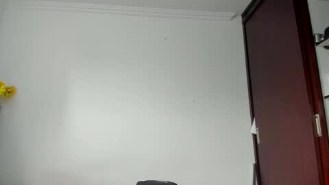 Snapshot of daemon_txuspunk chatting on 12/19/24, 06:12 DAEMON online show from 12/19/24, 06:12