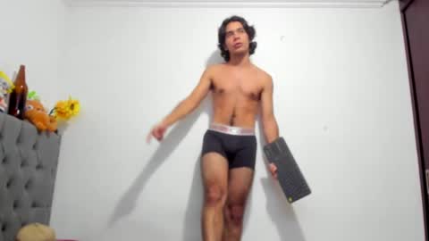 Snapshot of daemon_txuspunk chatting on 01/11/25, 12:44 DAEMON online show from 01/11/25, 12:44