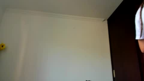 Snapshot of daemon_txuspunk chatting on 01/12/25, 05:33 DAEMON online show from 01/12/25, 05:33