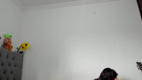 Snapshot of daemon_txuspunk chatting on 01/21/25, 10:19 DAEMON online show from 01/21/25, 10:19