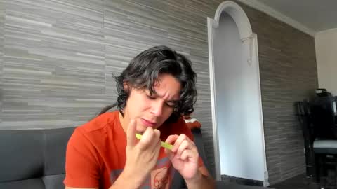 Snapshot of daemon_txuspunk chatting on 01/28/25, 08:15 DAEMON online show from 01/28/25, 08:15