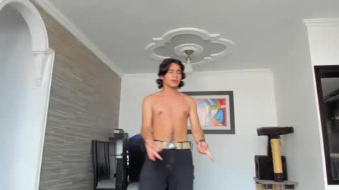 Snapshot of daemon_txuspunk chatting on 02/03/25, 08:57 DAEMON online show from 02/03/25, 08:57