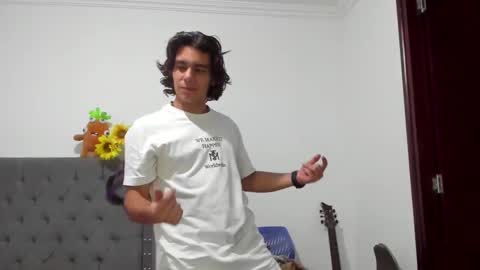 Snapshot of daemon_txuspunk chatting on 02/09/25, 08:22 DAEMON online show from 02/09/25, 08:22