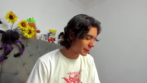 Snapshot of daemon_txuspunk chatting on 02/11/25, 09:35 DAEMON online show from 02/11/25, 09:35