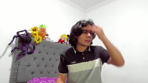 Snapshot of daemon_txuspunk chatting on 02/17/25, 08:19 DAEMON online show from 02/17/25, 08:19