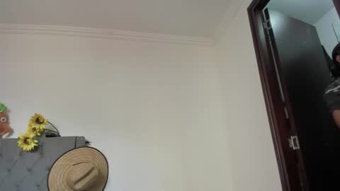 Snapshot of daemon_txuspunk chatting on 09/14/25, 07:02 DAEMON online show from 09/14/25, 07:02